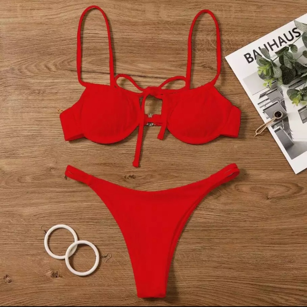 Women’s bikini set